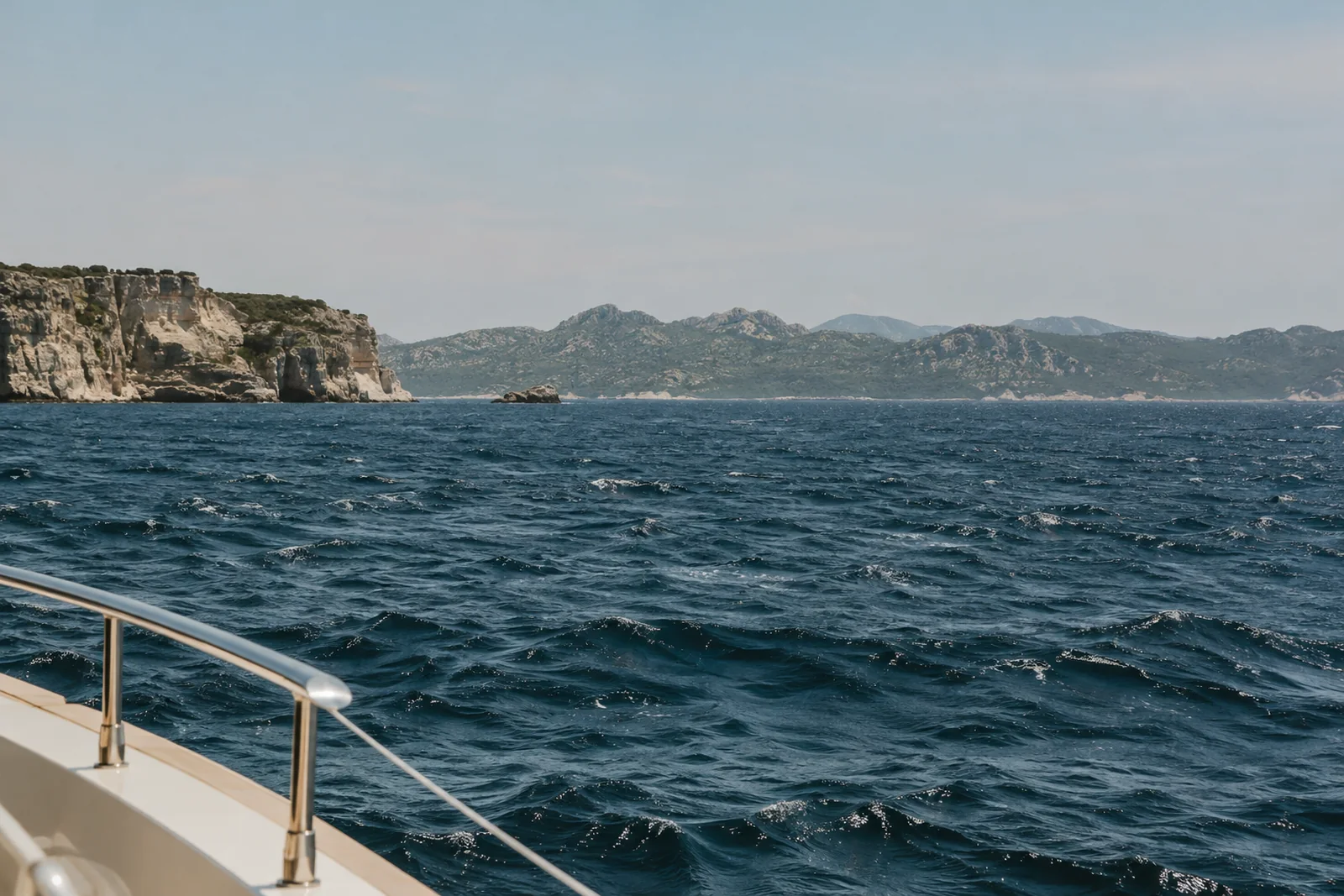 Bonifacio to Sardinia: private yacht enquiry